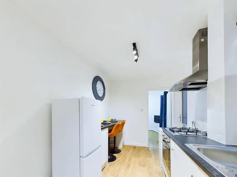 New Portland House By Signature Stays - 3 Bedroom House In Cheltenham United Kingdom
