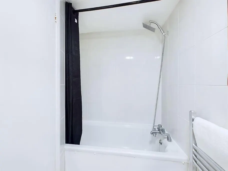 New Portland House By Signature Stays - 3 Bedroom House In Cheltenham Holiday home
