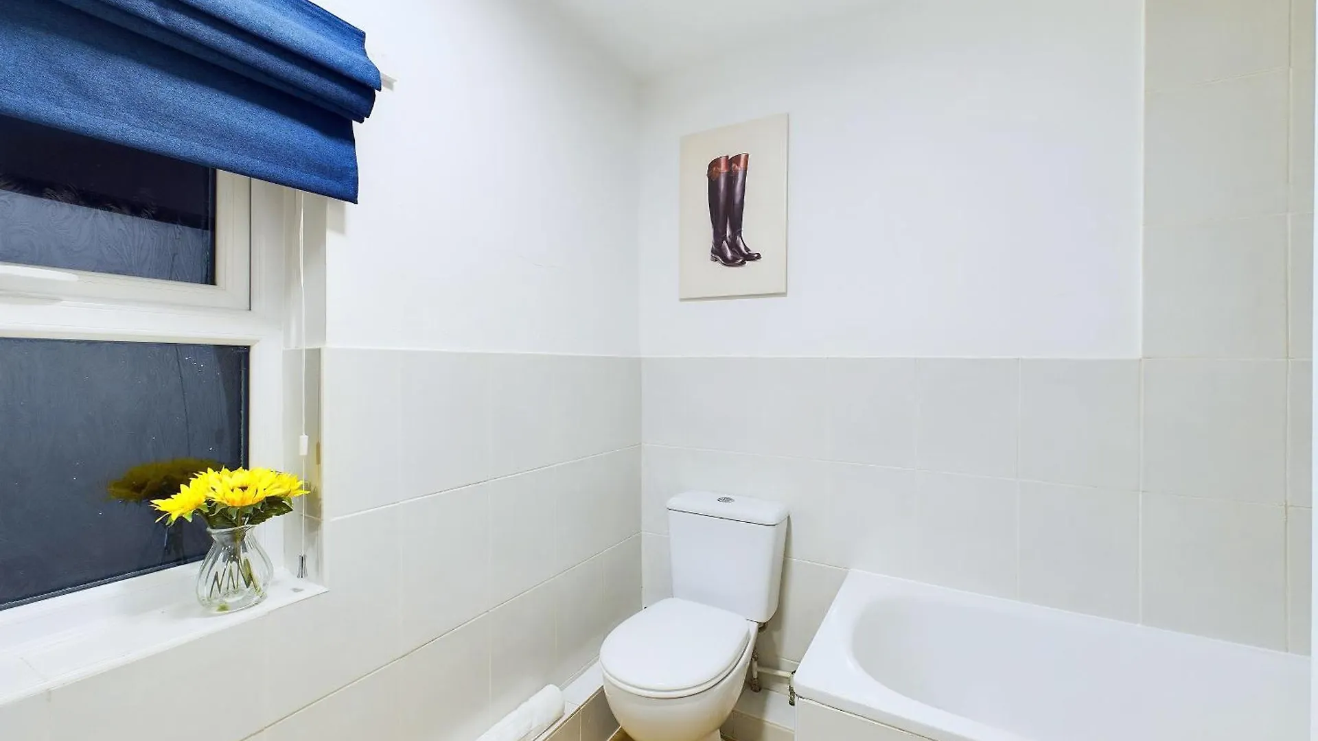 New Portland House By Signature Stays - 3 Bedroom House In Cheltenham 0*,  United Kingdom